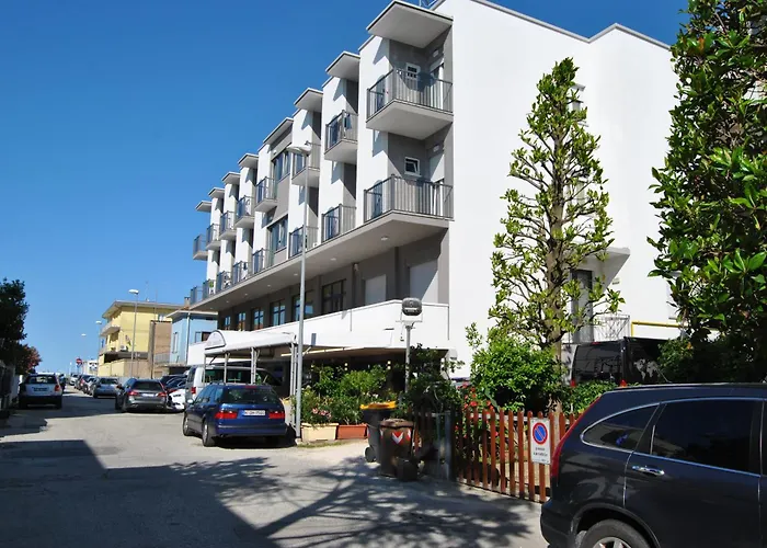 Hotel Diamante 5 minuti dalla fiera di rimini CON PARCHEGGIO INCLUSO